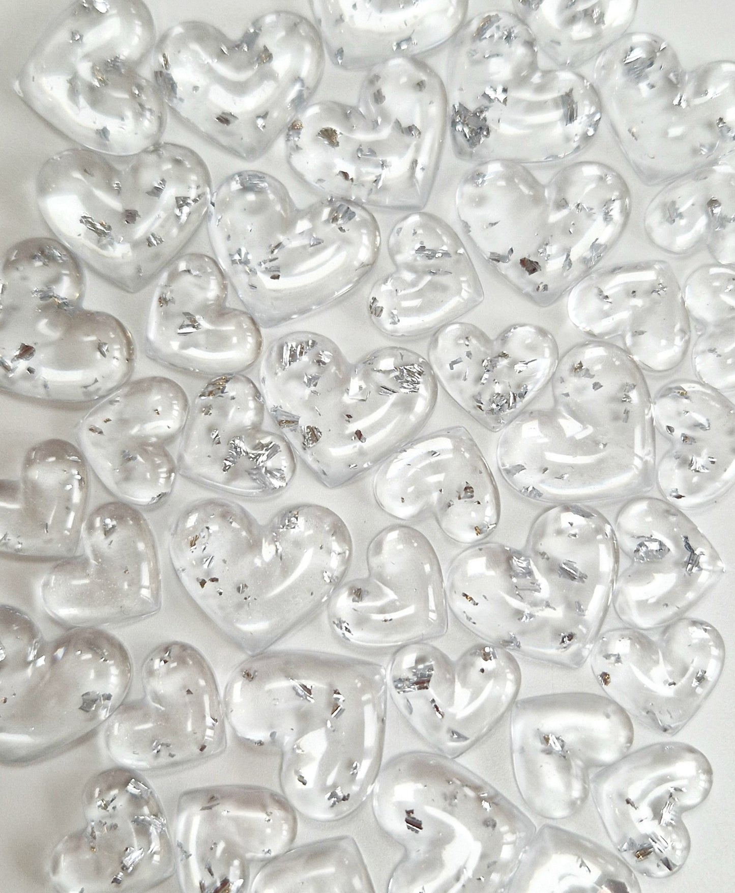 Resin Gold Flake Mini Hearts Table Scatter